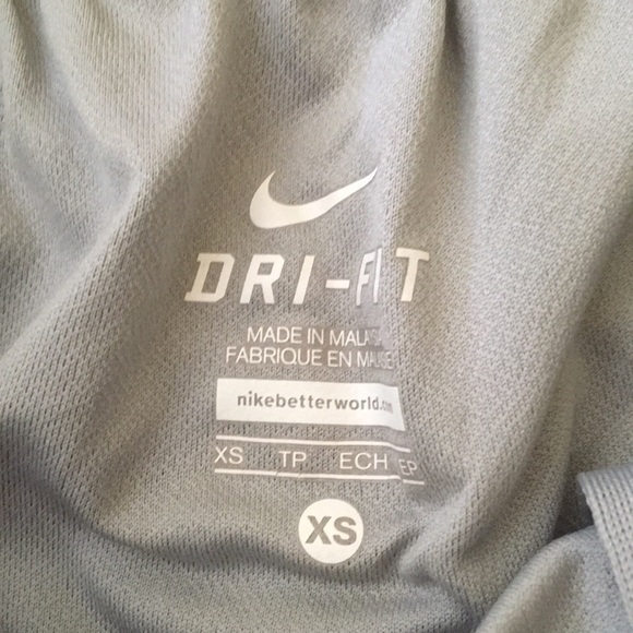 nike running shorts - Picture 2 of 3